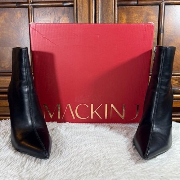 Mackin J Black Faux Leather Pointed Toe Center Stitch Seam Side Zip Heel Bootie - Picture 2 of 13